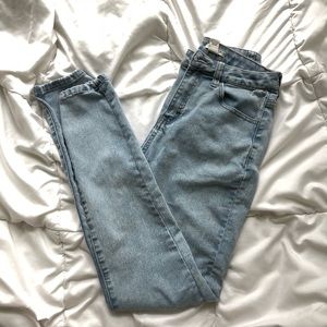 F21 Light Denim Jeans (28)